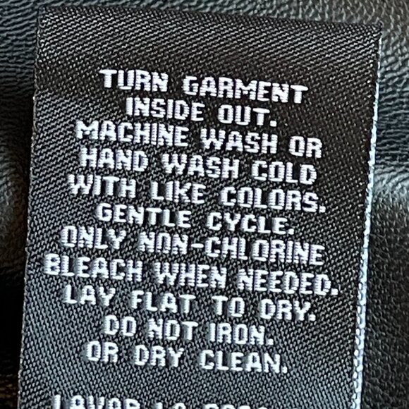 Zac & Rachel NEW Vegan Leather Black Leggings have Permanent Crease Down Front - Picture 7 of 10